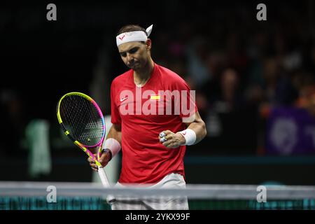 Malaga, Royaume-Uni. 19 novembre 2024. Rafael Nadal, d'Espagne, réagit lors des quarts de finale de la Coupe Davis 2024 contre Botic Van de Zandschulp, des pays-Bas, au Palacio de Deportes Jose Maria Martin Carpena Arena à Malaga. Crédit : Isabel Infantes/Alamy Live News Banque D'Images