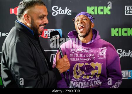 LONDRES, ROYAUME-UNI. 19 Nov 24. Olajide Olayinka Williams 'JJ' Olatunji (alias KSI) (à droite) a donné une interview aux médias lors de la conférence de presse Misfits Boxing present Fury vs Till Launch à Leonardo London City le mardi 19 novembre 2024 à LONDRES, ANGLETERRE. Crédit : Taka G Wu/Alamy Live News Banque D'Images