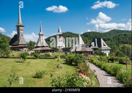 Impressionnants bâtiments du monastère de Barsana en Roumanie. Banque D'Images