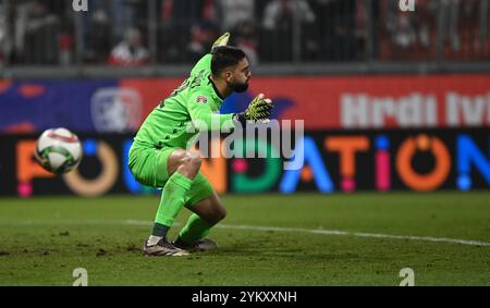 Olomouc, République tchèque. 19 novembre 2024. Gardien de but de Géorgie Giorgi Mamardashvili en action lors de la finale de la Ligue des Nations de Football 6ème tour, groupe B1 : Tchéquie vs Géorgie à Olomouc, République Tchèque, 19 novembre 2024. Crédit : Ludek Perina/CTK photo/Alamy Live News Banque D'Images