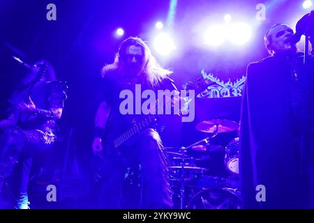 Dallas, États-Unis. 15 novembre 2024. Les membres du groupe de black metal suédois Dark Funeral jouent lors de la tournée Gwar the Stoned Age à The Factory à Deep Ellum à Dallas, Texas, le 15 novembre 2024. (Photo de Javier Vicencio/Eyepix Group/NurPhoto) crédit : NurPhoto SRL/Alamy Live News Banque D'Images