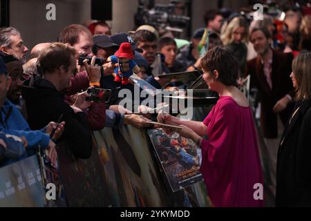 Londres, Royaume-Uni. Olivia Colman à Paddington au Pérou première. Leicester Square. 3 novembre 2024. Ref:LMK430-S091124–001 Anfisa Polyushkevych/Landmark Media WWW.LMKMEDIA.COM. Banque D'Images