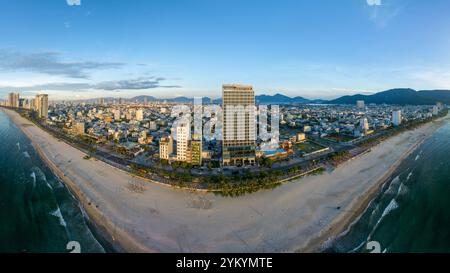 16 juin 2023 : vue sur la ville de Da Nang tôt le matin Banque D'Images