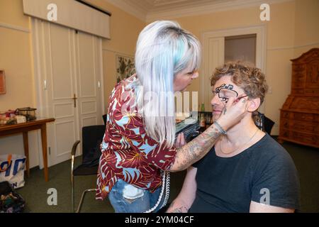 Dancer Against cancer calendrier DAC Shoot Charity Against cancer avec des célébrités, Hôtel Kaiserhof, Vienne, Autriche. 19 novembre 2024. Lucas FENDRICH. - 20241119 PD11894 crédit : APA-PictureDesk/Alamy Live News Banque D'Images