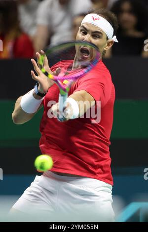 Malaga, Espagne. 19 novembre 2024. Rafael Nadal d'Espagne lors de la finale de la Coupe Davis 2024 quart de finale de tennis entre les pays-Bas et l'Espagne au Palacio de Deportes Jose Maria Martin Carpena le 19 novembre 2024 à Malaga, Espagne - photo Jean Catuffe/DPPI crédit : DPPI Media/Alamy Live News Banque D'Images