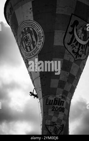 LUBIN, POLOGNE - 30 SEPTEMBRE 2023 : X Memorial Iwony Buczek compétition d'escalade et de marche sur la corde raide Banque D'Images