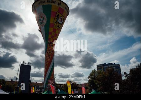 LUBIN, POLOGNE - 30 SEPTEMBRE 2023 : X Memorial Iwony Buczek compétition d'escalade et de marche sur la corde raide Banque D'Images