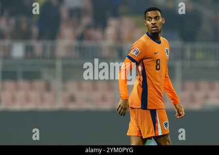 Zenica, Bosnie-Herzégovine. 19 novembre 2024. Zenica, 19-11-2024. Stade Bilino Polje. UEFA Nations League saison 2024/2025. Bosnie-Herzégovine - pays-Bas. Joueur néerlandais Ryan Gravenberch crédit : Pro Shots/Alamy Live News Banque D'Images