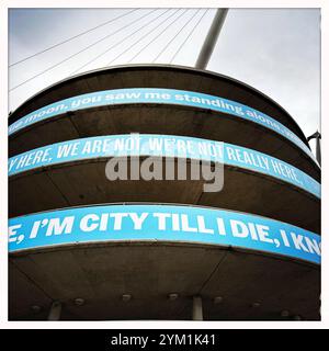 Manchester City GROSSBRITANNIEN, Grande-Bretagne, Angleterre, Manchester, 19.11.2024 Eingang mit Plakat I am City Till I Die vom Fussballklub Manchester City im nahe dem Etihad Campus Stadium in Manchester Angleterre en: entrée avec panneau I am City Till I Die au club de football Manchester City au stade Etihad campus à Manchester Angleterre *** Manchester City GRANDE BRETAGNE, Grande-Bretagne, Angleterre, Manchester, 19 11 2024 entrée avec panneau I am City Till I Die du club de football Manchester City au stade Etihad campus à Manchester Angleterre en entrée avec panneau I am City Till I Die au Manch Banque D'Images