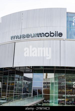 Gebäude Musée Aussenaufnahme des Audi mobile à Ingolstadt / Datum : 15.11.2024 / *** photo extérieure du bâtiment du Musée Audi mobile à Ingolstadt date 15 11 2024 Banque D'Images