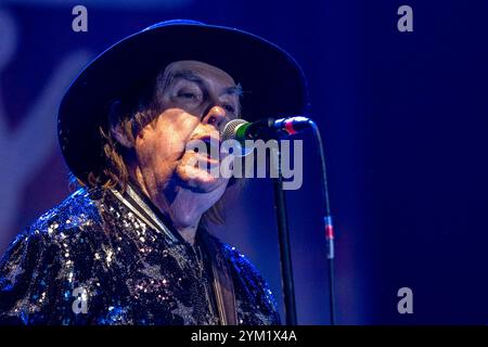 Dave Hill von Slade live beim TraumHits Konzert 2024 in der Messehalle. Erfurt, 16.11.2024 *** Dave Hill de Slade live au concert TraumHits 2024 au Messehalle Erfurt, 16 11 2024 Foto:XM.xKremerx/xFuturexImagex traumhits 4158 Banque D'Images