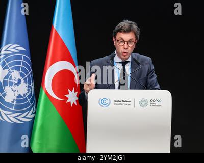 Bakou, Azerbaïdjan. 20 novembre 2024. Kevin Magron, Ambassadeur climat pour la France, prononce une déclaration nationale lors de la reprise du segment de haut niveau dans la salle plénière Nizami dans la zone bleue lors de la COP29 de la Conférence des Nations Unies sur les changements climatiques, un événement organisé par la Convention-cadre des Nations Unies sur les changements climatiques (CCNUCC) au stade olympique de Bakou. La COP29, qui se déroulera à partir de novembre 11-22, se concentre sur la recherche d’énergie propre de compensation carbone. Crédit : SOPA images Limited/Alamy Live News Banque D'Images