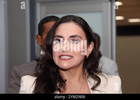 ARIIBO VERONICA ABAD Tababela, mercredi 20 novembre 2024 Vice-présidente de la République Veronica Abad, arrive à l'aéroport de Tababela, Mariscal sucre photos API Rolando Enriquez Tababela Pichincha Ecuador POL ARIIBO VERONICA ABAD a982612b0f31acf362aaeafa2539e5 Copyright : xROLANDOxENRIQUEZx Banque D'Images