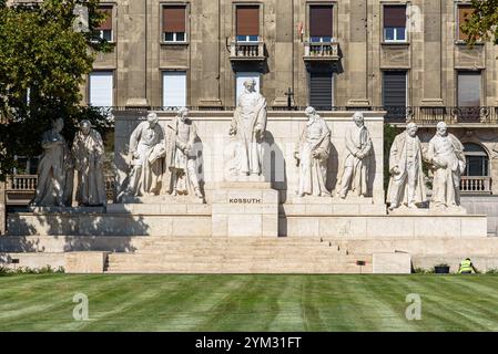 Le groupe de statues représentant Lajos Kossuth et les ministres de le gouvernement de 1848 Banque D'Images