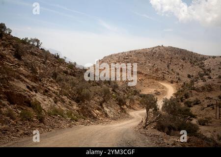 la route de terre jabal se cache oman moyen-orient Banque D'Images