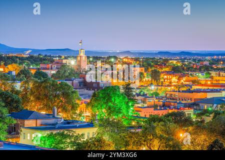 Santa Fe, Nouveau Mexique, USA Centre-ville au crépuscule. Banque D'Images