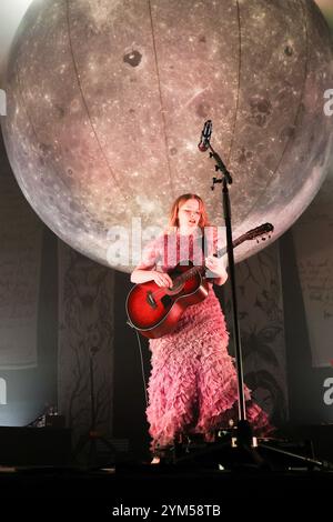 Londres, Royaume-Uni. Mercredi 20 novembre 2024. L'auteur-compositeur-interprète anglais Paris Paloma se produit au KOKO. Crédit : Katie Collins/EMPICS/Alamy Live News Banque D'Images