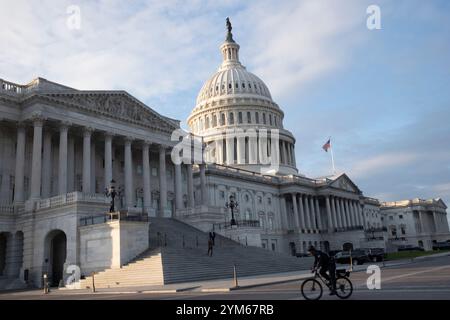 Une vue du Capitole des États-Unis à Washington, DC, États-Unis, le 20 novembre 2024. Le Capitole des États-Unis, souvent appelé Capitole ou Capitole, est le siège du Congrès des États-Unis, la branche législative du gouvernement fédéral. Il est situé sur le National Mall à Washington, DC crédit : Aashish Kiphayet/Alamy Live News Banque D'Images