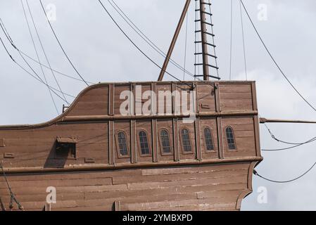 détail de la coque du navire. Côté bâbord du Galleon Banque D'Images