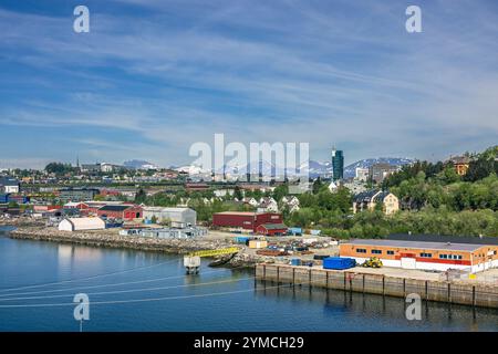 Narvik ville en Norvège beau paysage arctique cercle. La ville est située le long de l'Ofotfjorden dans la région d'Ofoten. Banque D'Images