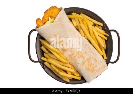 Wrap de fruits de mer, Doner kebab avec crevettes, crevettes et salade isolé sur fond blanc. Banque D'Images