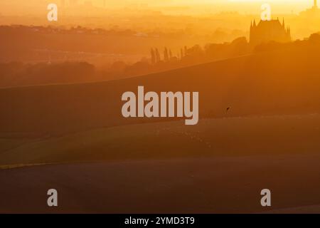 Lever du soleil au Lancing College dans le West Sussex, Angleterre. Banque D'Images