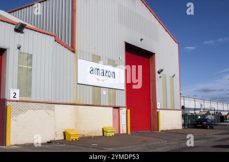 27 septembre 2020 l'entrée de l'entrepôt local Unité du géant de la vente au détail Amazon situé à Belfast Parc industriel du quartier Titanic i Banque D'Images