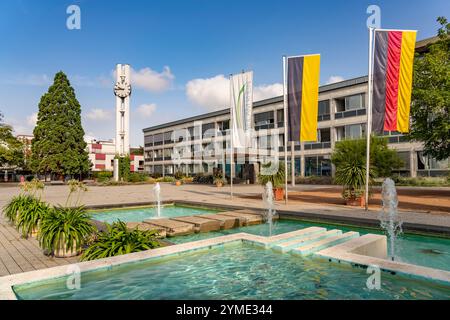Brunnen vor dem Rathaus in Weil am Rhein, Baden-Württemberg, Deutschland | Fontaine à l'Hôtel de ville de Weil am Rhein, Baden-Württemberg, Allemagne, eu Banque D'Images