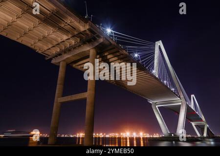 Sous le pont Ravenel à Charleston, Caroline du Sud Banque D'Images