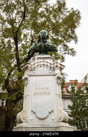 Statue, buste de l'empereur Joseph II, Graz, Styrie, Autriche, Europe Banque D'Images