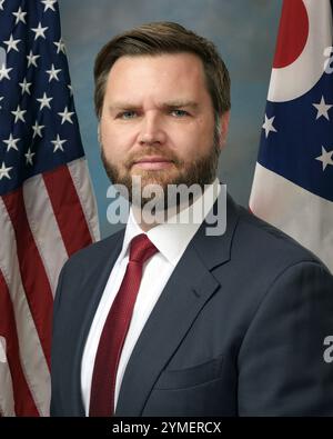 JD Vance. Portrait du vice-président élu, James David Vance (né James Donald Bowman : 1984), photographie officielle, 2023. J d Vance. Banque D'Images