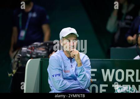 Malaga, Espagne, 21, novembre 2024. Guillermo Coria capitaine de l'équipe Argentine en quart de finale Coupe Davis finale 8 matchs simples 1. Crédit : Vicente Vidal Fernandez/Alamy Live News Banque D'Images