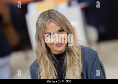 21 novembre 2024, Rhénanie du Nord-Westphalie, Hürth : Jenny Koepper participe au téléthon RTL 2024. Photo : Rolf Vennenbernd/dpa Banque D'Images