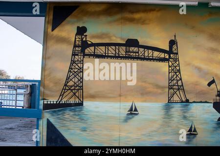 Pont levant mural Clarence Street sur Harbour Master Building sur West Street à Port Colborne, Ontario, Canada Banque D'Images