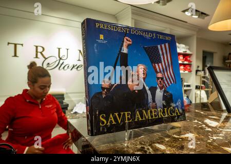 Trump souvenir Store, Trump Tower, New York City 2024 Banque D'Images