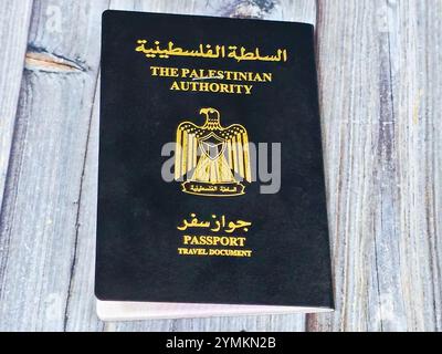 Le passeport de l'autorité palestinienne, titre de voyage, pour les résidents palestiniens des territoires palestiniens aux fins de voyages internationaux, Banque D'Images