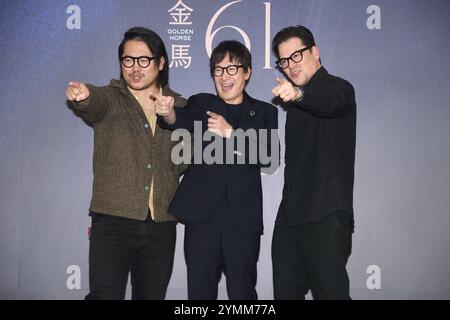 TAIPEI, CHINE - 22 NOVEMBRE 2024 - les acteurs Jonathan Wang et Ke Huy Quan et le réalisateur Daniel M. Kwan assistent à la conférence de presse invitée du 61e Gol Banque D'Images