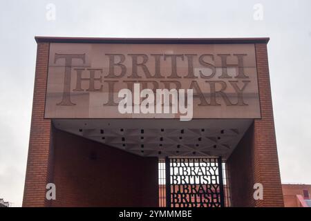 Londres, Royaume-Uni. 21 novembre 2023. Vue extérieure de la British Library. Crédit : Vuk Valcic/Alamy Banque D'Images