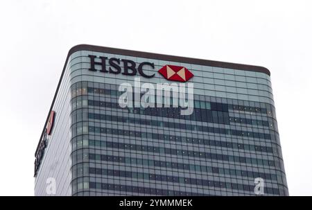 Londres, Royaume-Uni. 16 novembre 2023. Vue extérieure du siège social mondial de HSBC à Canary Wharf. Crédit : Vuk Valcic / Alamy Banque D'Images