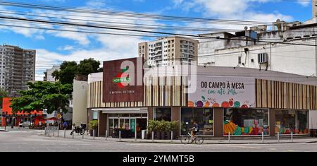 RIO DE JANEIRO, BRÉSIL - 17 novembre 2024 : marché de fruits et légumes dans le quartier de Tijuca Banque D'Images