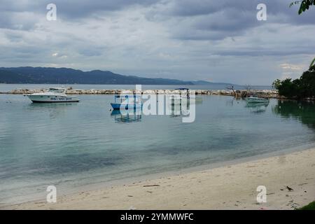 Bateaux refroidissant au port de Mo-Bay Banque D'Images