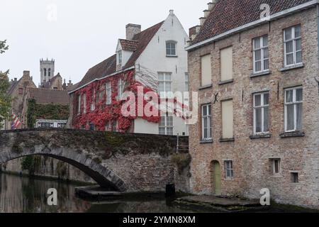 Photo de la vieille ville de bruges, Belgique. Prise le 9 octobre 2024. Banque D'Images