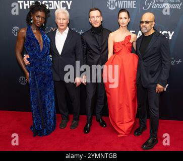 New York, États-Unis. 21 novembre 2024. Jodie Turner-Smith, Richard Gere, Michael Fassbender, Katherine Waterston et Jeffrey Wright assistent à la projection de New York Tastemaker de 'The Agency' au Museum of Modern Art de New York le 21 novembre 2024. (Photo de Lev Radin/Pacific Press) crédit : Pacific Press Media production Corp./Alamy Live News Banque D'Images