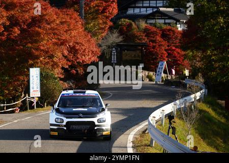 , Ils affrontent le 2ème jour de la course lors du Championnat du monde des Rallyes FIA WRC FORUM8 Rally Japan 2024 22 novembre, Okazaki Japon Banque D'Images