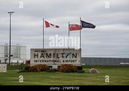 Bienvenue à l'aéroport international de Hamilton panneau sur Airport Road à Mount Hope, Hamilton, Ontario, Canada Banque D'Images