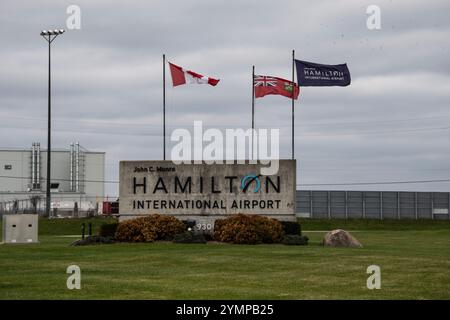 Bienvenue à l'aéroport international de Hamilton panneau sur Airport Road à Mount Hope, Hamilton, Ontario, Canada Banque D'Images