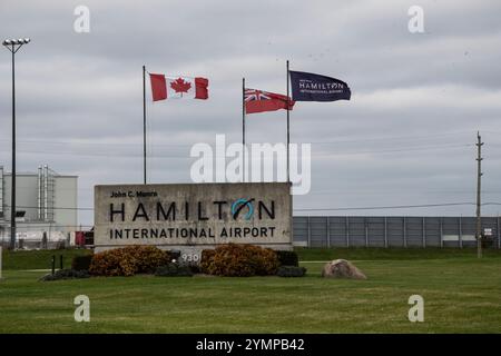 Bienvenue à l'aéroport international de Hamilton panneau sur Airport Road à Mount Hope, Hamilton, Ontario, Canada Banque D'Images