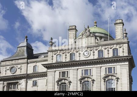 LONDRES, Royaume-Uni, 11 MARS : bâtiment historique au coin de Piccadilly Circus à Londres le 11 mars 2019 Banque D'Images