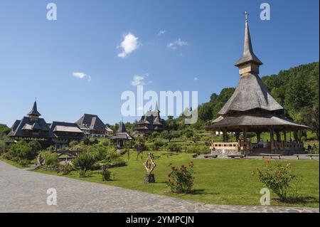 Impressionnants bâtiments du monastère de Barsana en Roumanie. Banque D'Images