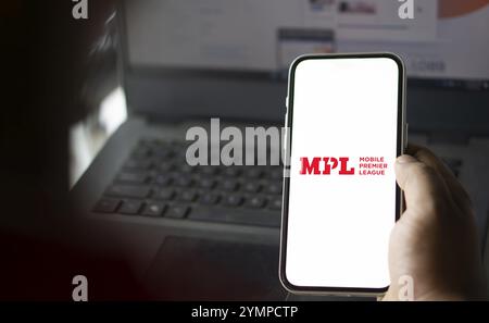 Le logo MPL est affiché sur le smartphone. Mobile premier League est une plate-forme indienne de jeu en ligne. Banque D'Images